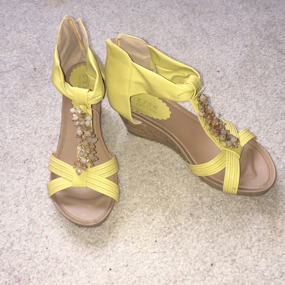 Jewelry wedges